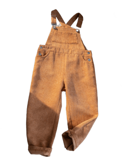 Young Boy Casual Corduroy Bib Pants. Made Of Corduroy Fabric, It Is Soft, Comfortable And Warm, Suitable For Wearing In Autumn And Winter. The Bib Design Adds A Fashionable Touch To The Pants, Making The Overall Look More Playful And Cute. This Basic Style Of Bib Pants Is Suitable For Toddler Boys To Wear In Daily Life, Both Convenient And Practical. These Bib Pants Are Suitable For Various Casual Occasions, Such As School Activities And Family Gatherings, Showcasing A Comfortable And Casual Style. This Classic Bib Pants Will Become A Practical Daily Wear Item In The Wardrobe Of Toddler Boys, Adding More Comfort And Fashion To Them.